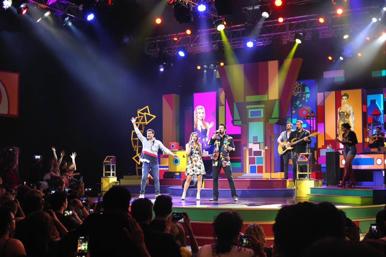 某综艺节目录制现场大打出手，两位嘉宾矛盾激化始末